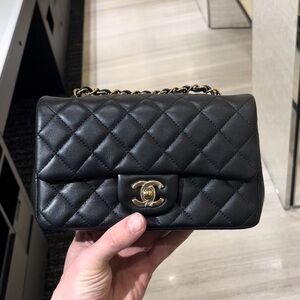 Chanel Black Quilted Shoulder Bag with Gold Chain